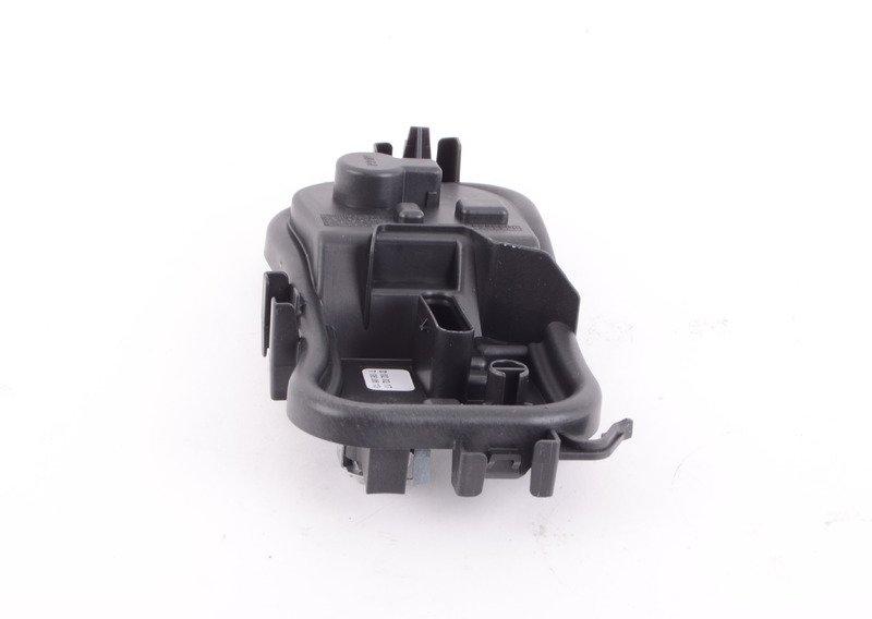 Держ.лампы в блоке зад.фон.в крыле Л