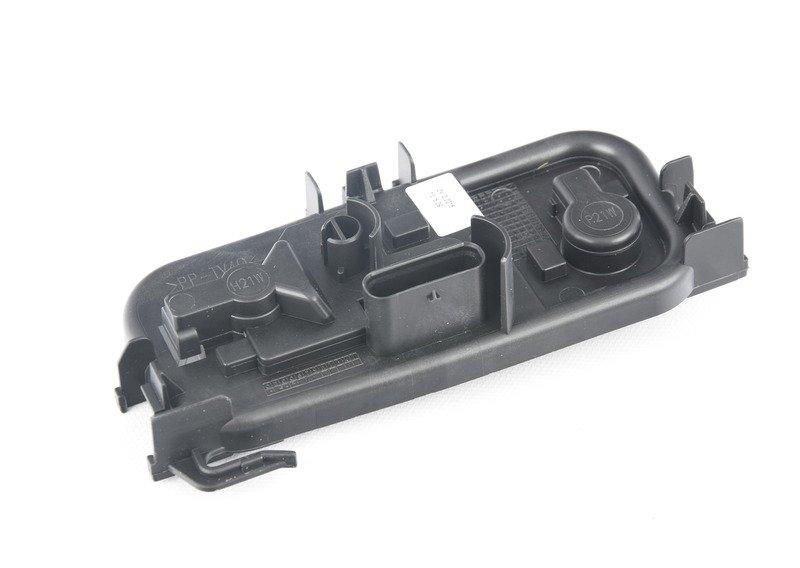 Держ.лампы в блоке зад.фон.в крыле Л