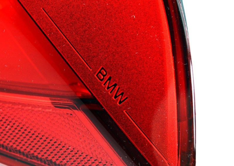 Блок задних фонарей на крыле П