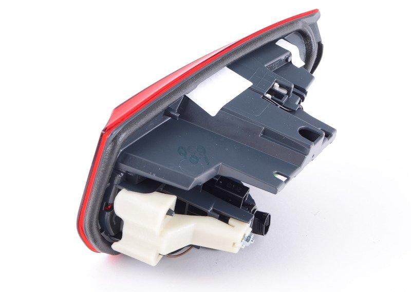 Блок задних фонарей на багажной двери Л