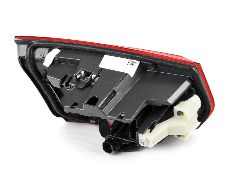 Блок задних фонарей на багажной двери П