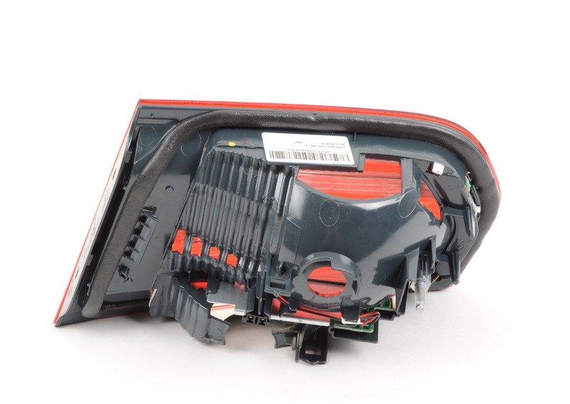 Блок задних фонарей на багажной двери Л