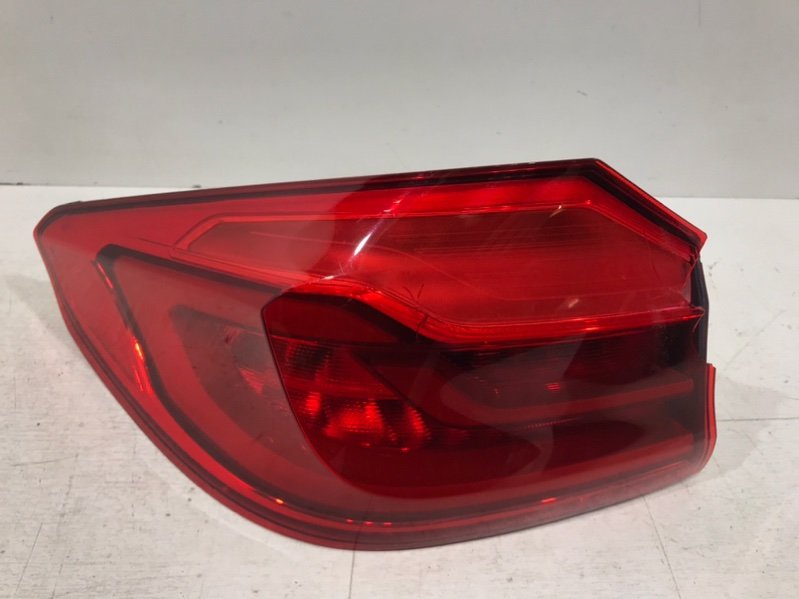 G30 фонарь левый внешний