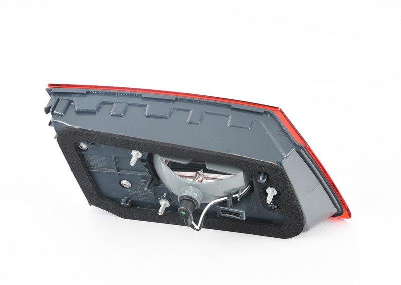 Блок задних фонарей на багажной двери П