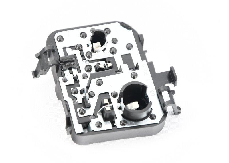 Держ.лампы в блоке зад.фон.в кр.багажн.Л