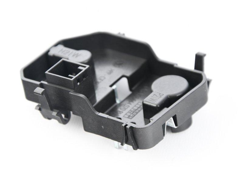 Держ.лампы в блоке зад.фон.в кр.багажн.П