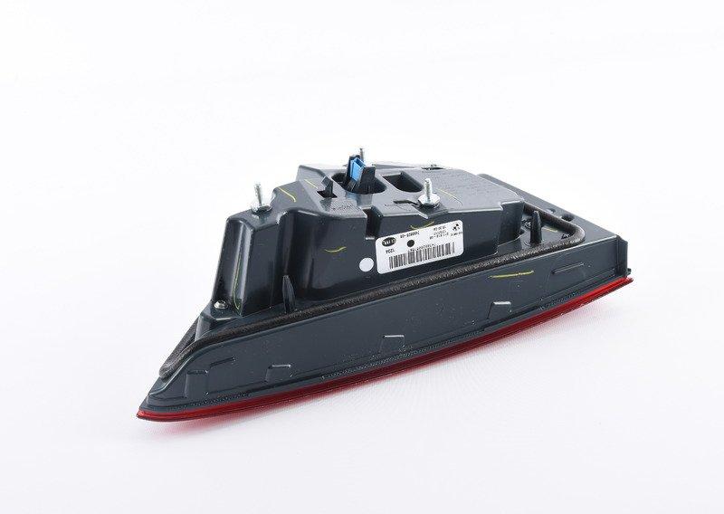 Блок задних фонарей на багажной двери П