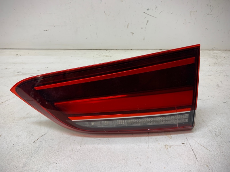 F48N фонарь правый внутренний