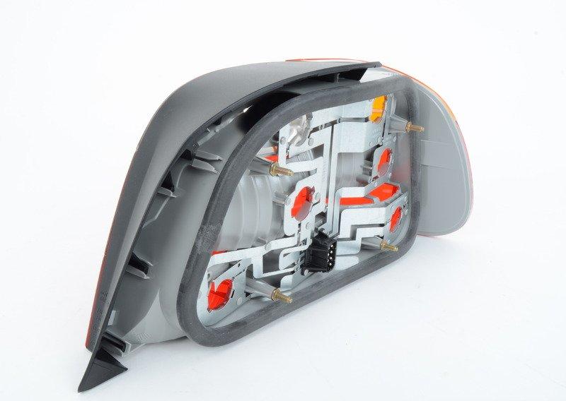 Блок задних фонарей Л  E38