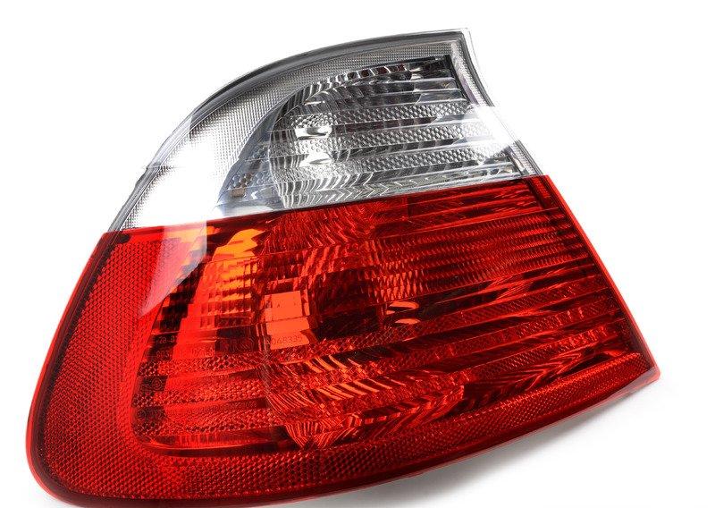 Блок задних фонарей на крыле Л белый