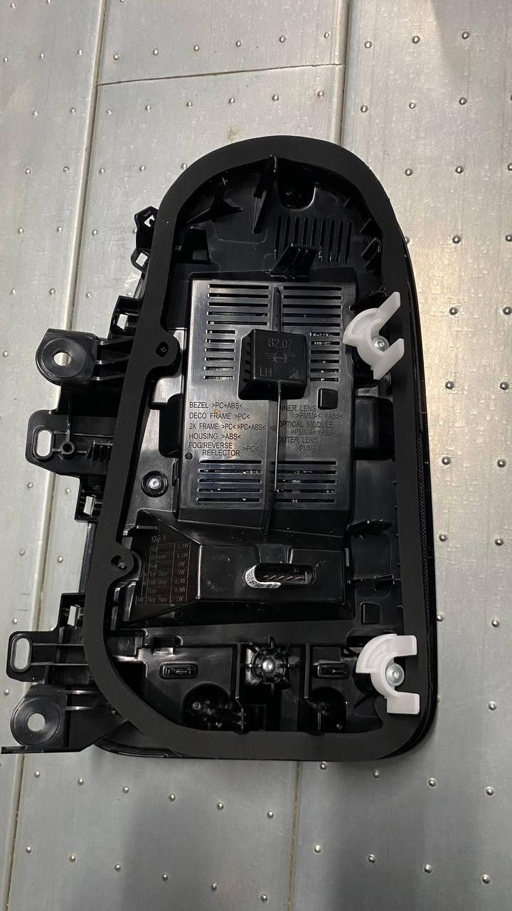 63218492475 F60N фонарь задний левый BMW