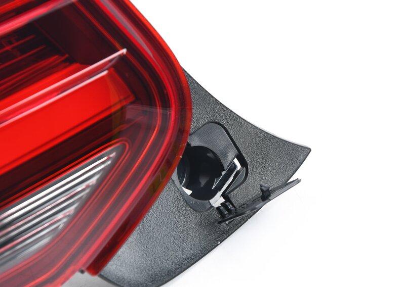 F22/F87 фонарь левый внешний Black Line