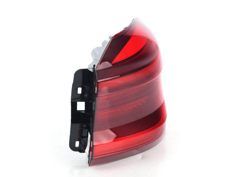 Блок задних фонарей на крыле П