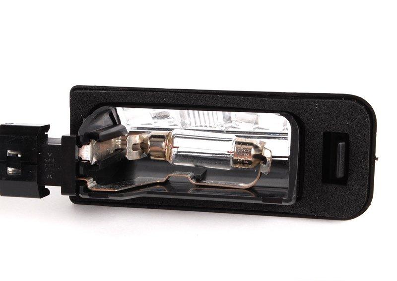 Фонарь подсветки номерного знака