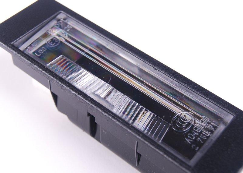 Фонарь подсветки номерного знака