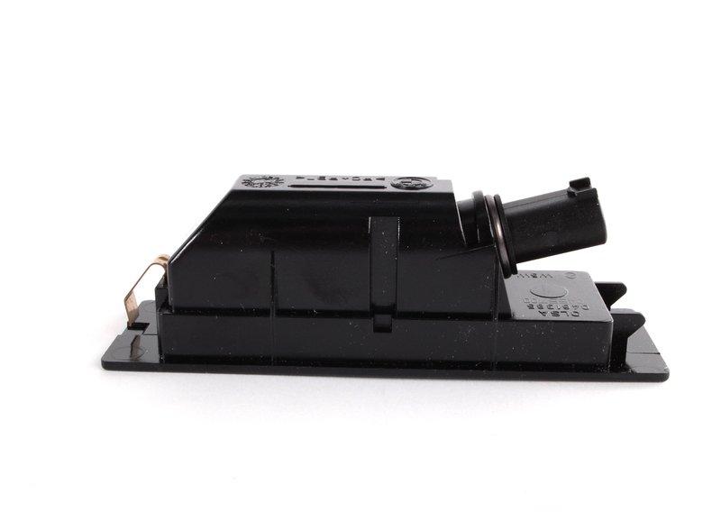 E81/E81 фонарь подсветки номерного знака