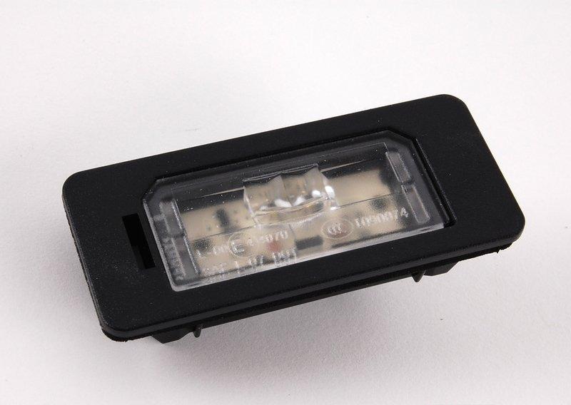 Светодиодн. фонарь подсветки номерн. знака