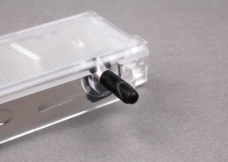 Лампа освещения вещевого ящика