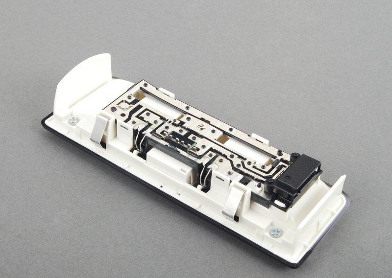 Светильник освещения салона