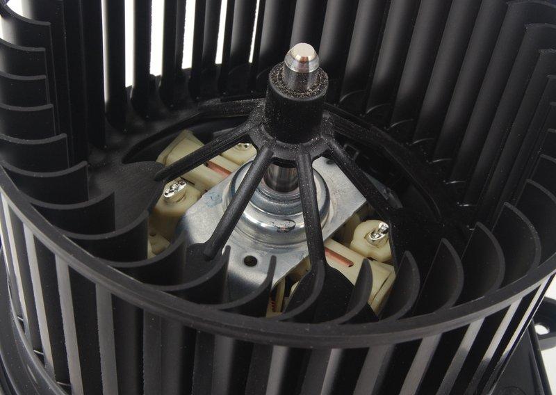 R57/R56/R60 вентилятор отопителя