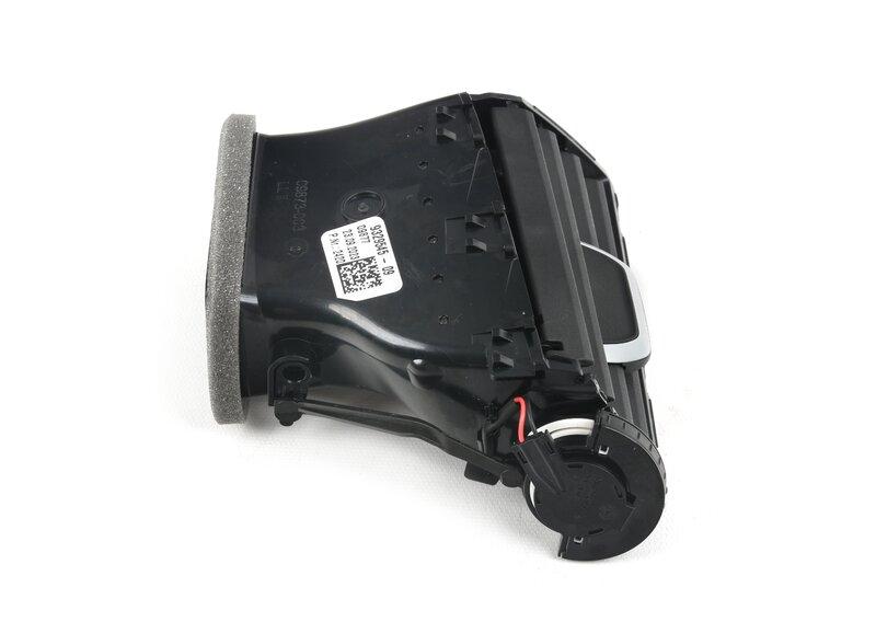 Вентиляц.решетка на стороне водителя