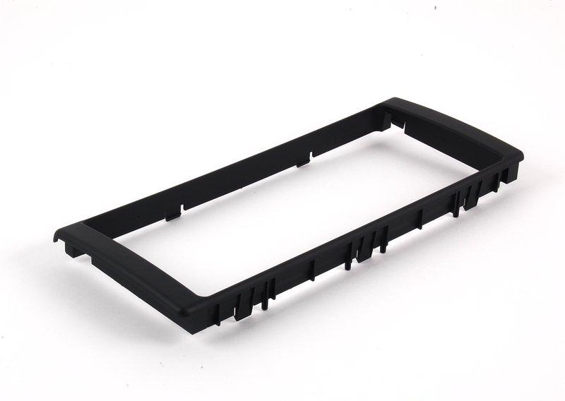 E39 рамка монитора