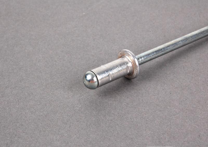 Глухая заклепка