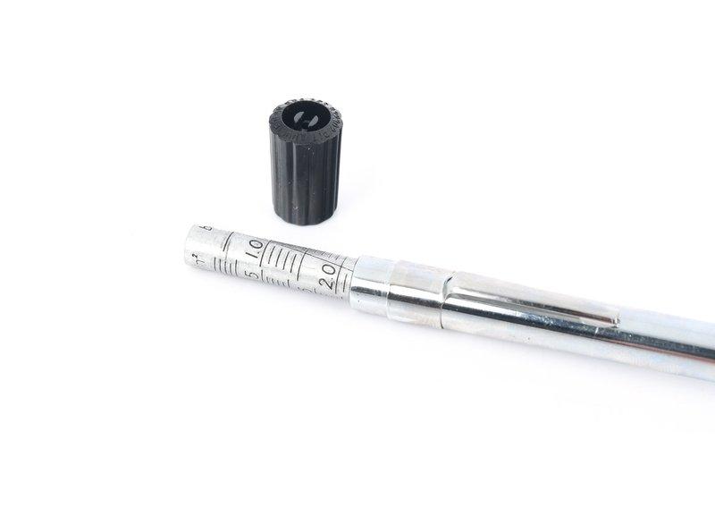 Прибор для контроля давления в шинах