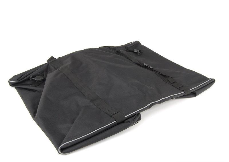 Карман в задней части салона