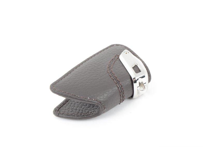 Футляр для ключей со стальным зажимом