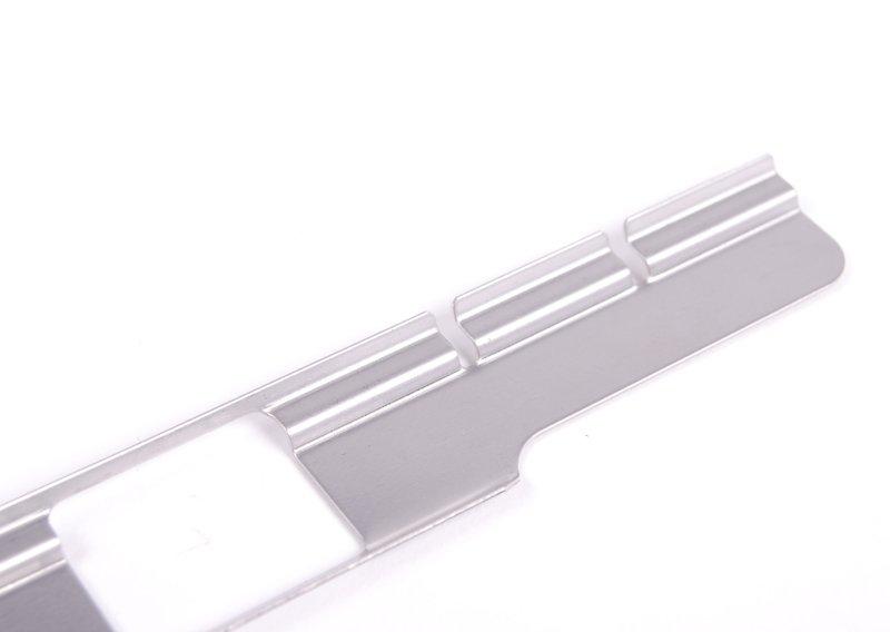 Защитный элемент водосточного желобка