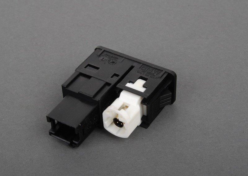 Разъем AUX-In/USB