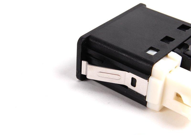 Гнездо USB c AUX